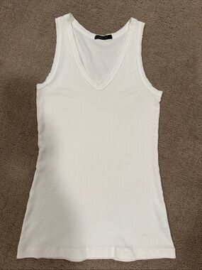 Crown Jewel USA Small Classic White V-Neck Tank Top - Women